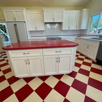 Dadek Kitchen & Laundry Room