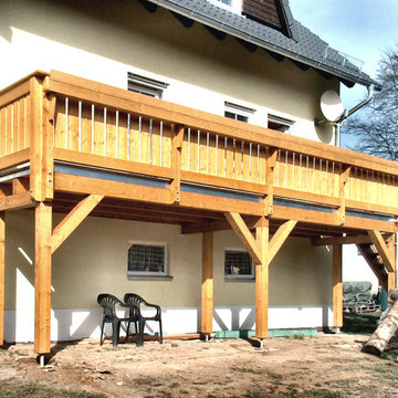 Einstöckige Balkone und Terrassen
