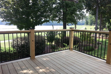 Inspiration for a timeless deck remodel in Atlanta