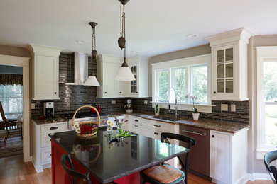 Kitchen - kitchen idea in Chicago