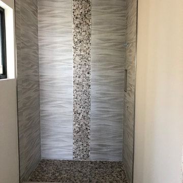 Showers and floors in Bonita
