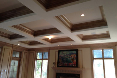 Home design - traditional home design idea in Miami