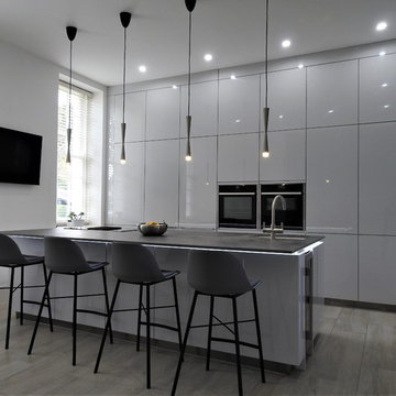 Bright and Modern Kitchen with fantastic clean lines