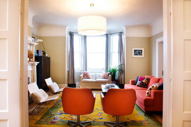 Example of an eclectic living room design in San Francisco