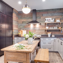 Kitchen: Table