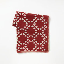 Guest Picks: Cozy Throw Blankets for Fall