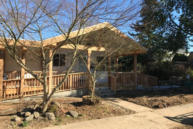 Example of an arts and crafts home design design in Portland
