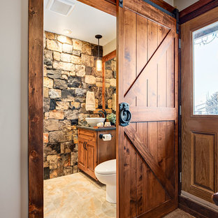 Rustikale Badezimmer mit Steinplatten Ideen, Design & Bilder - Juni