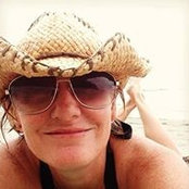 April Farnum's photo