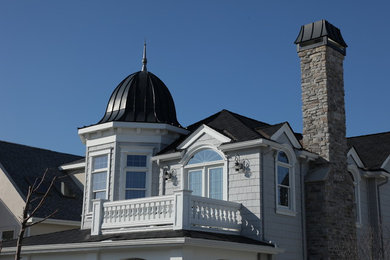 Example of an exterior home design in Philadelphia