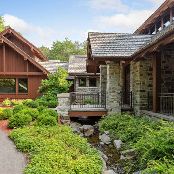 Irish Lake Lodge