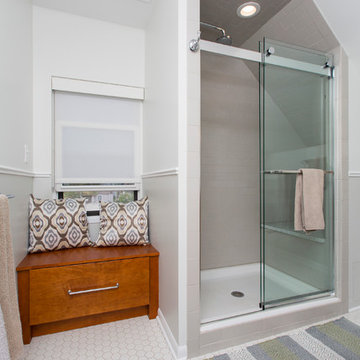 Small Bath in North Side Chicago