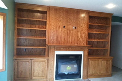 Basement - traditional basement idea in Minneapolis