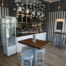 café