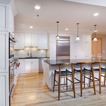 Minneapolis Condo Kitchen, Bar, Fireplace