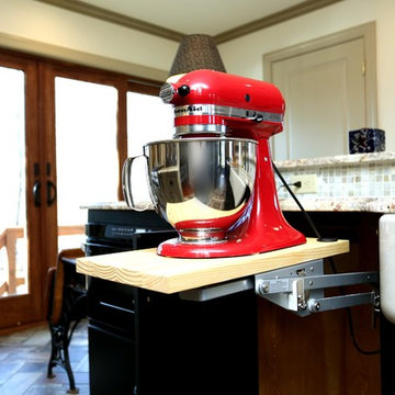 Landis Cus. Cab. & Woodworking - PEAK Achievement Awards - Best Kitchcen 100+
