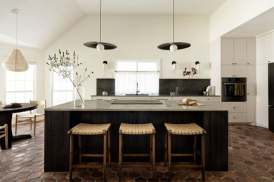 Kitchen - kitchen idea in Austin
