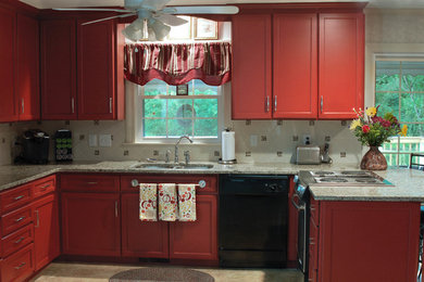 Inspiration for a traditional kitchen in Wilmington.