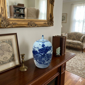 Oriental Flowers Graphic Blue White Point Lid Oval Porcelain Jar GB602