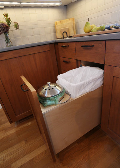 Мастеровой  by Pacific Northwest Cabinetry