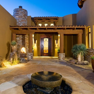 На фото: входные двери с одностворчатой входной дверью и металлической входной дверью