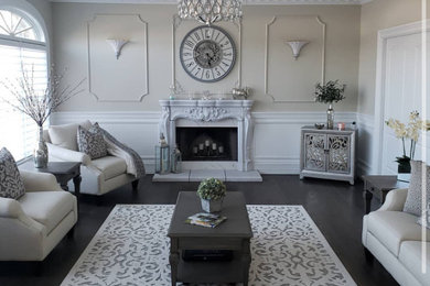 Inspiration for a transitional living room remodel in New York