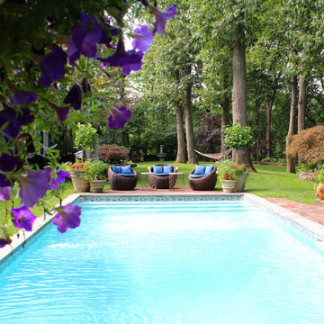 Contemporary Poolside Garden Spaces