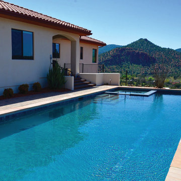 Pool with automatic cover and spa inside pool