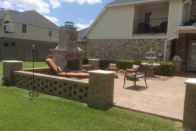Elegant patio photo in Houston