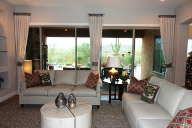 Example of a classic living room design in Phoenix