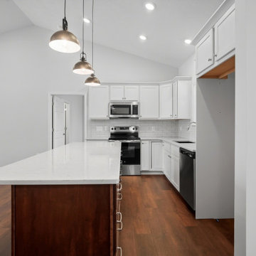 5171 Greentree Road- Custom Plan