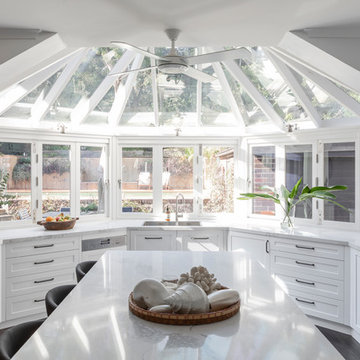 White Hamptons Kitchen