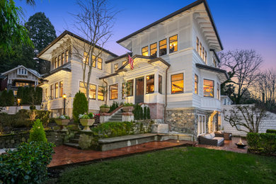 Elegant home design photo in Seattle