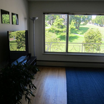 Young Bachelor Apartment