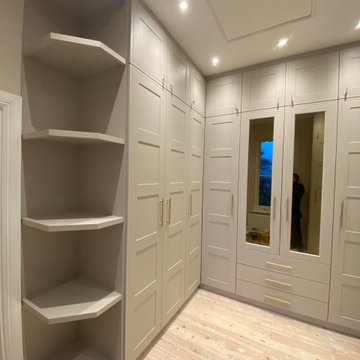 3.2m high victorian style fitted wardrobes and alcoves.