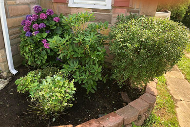 Inspiration for a landscaping in Philadelphia.
