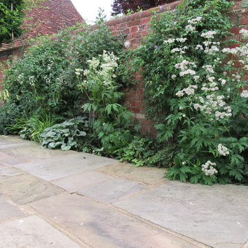 Courtyard Garden, Old Chesham
