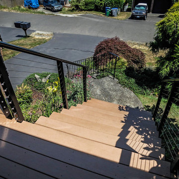 Seattle, WA: Black Aluminum Railing System with Shaped Top Rail