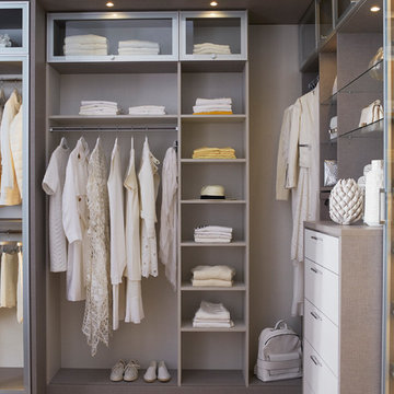 Fashionista's Walk- In