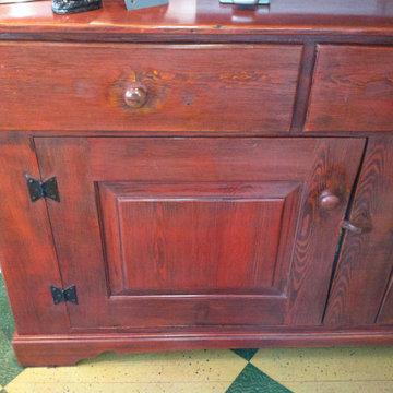 1690's welsh reproduction cabinetry
