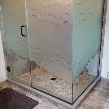 Glass Shower Elclousers with etched glass privacy band