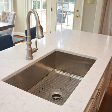 Who does kitchen remodeling in the Frederick area?