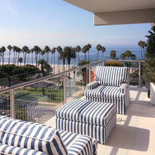 chaise lounge