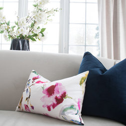 Trendy family home - Decorative Pillows