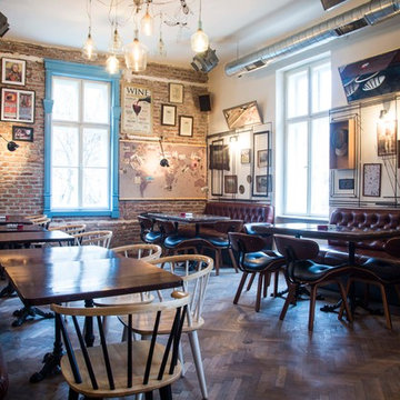 Collin's Pub