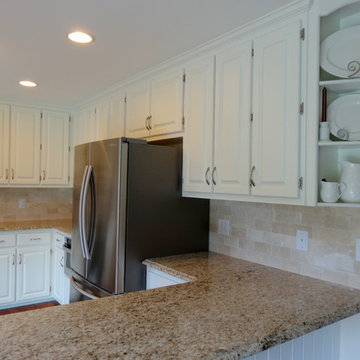 Sugar Grove // Traditional Refinished Kitchen