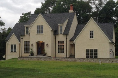 Example of a classic entryway design in Philadelphia