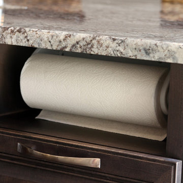 Oak Hollow Transitional Kitchen