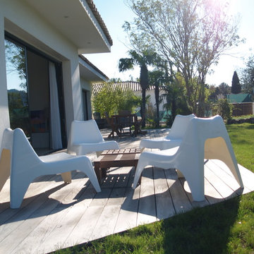 Villa contemporaine à étage partiel