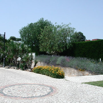 giardino con piscina